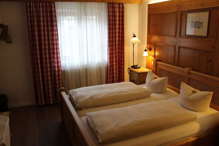 Room 15 of 46