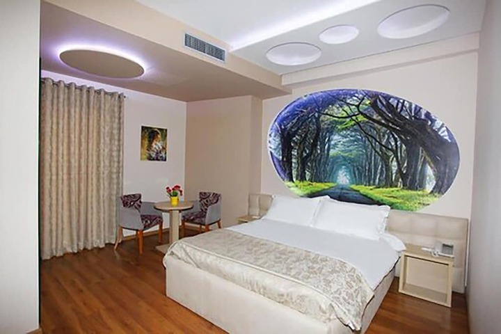 Room 25 of 71