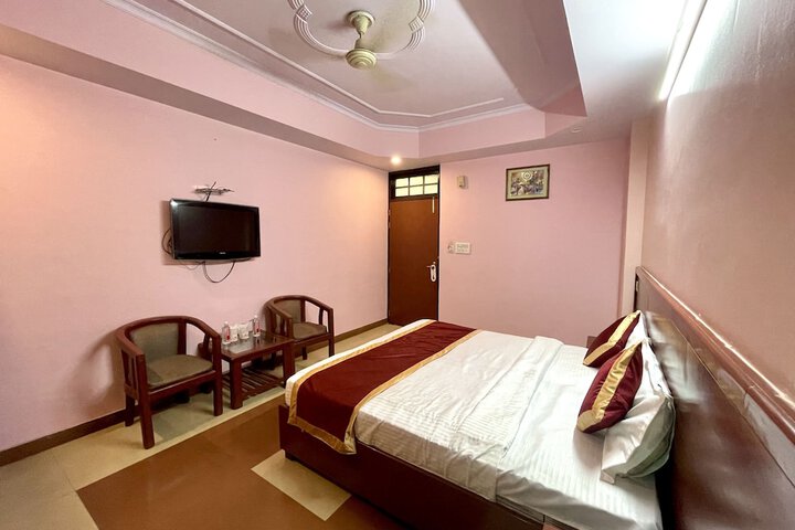 Room 20 of 38