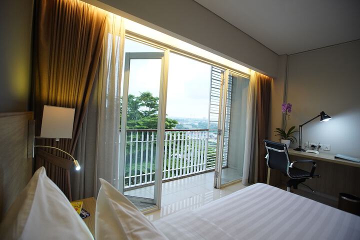 Room 14 of 36