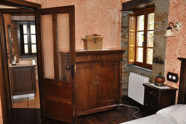 Room 5 of 22