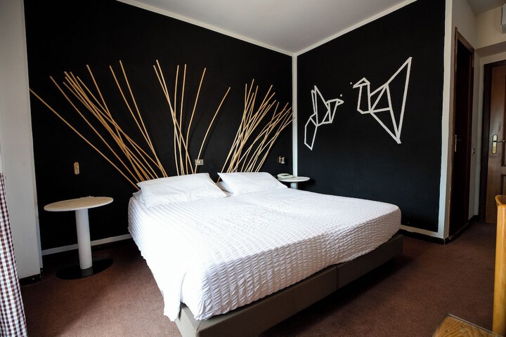 Room 39 of 57
