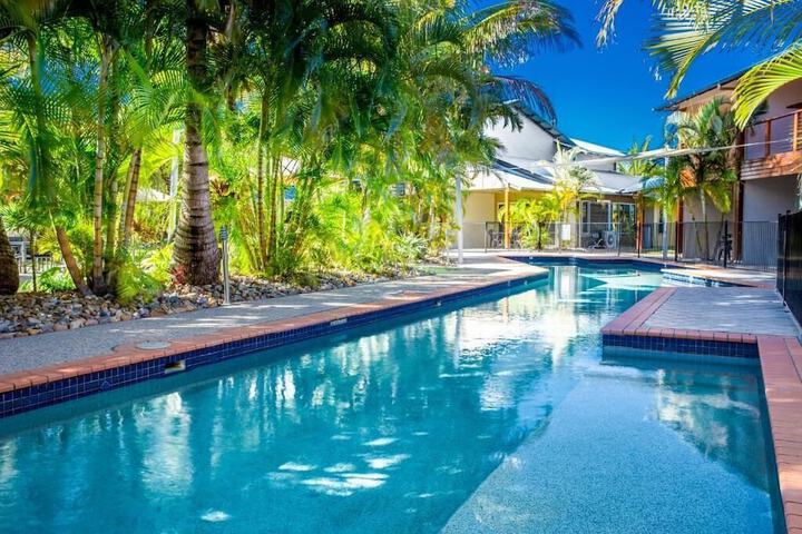 Pool 19 of 32
