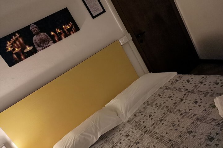 Room 34 of 80