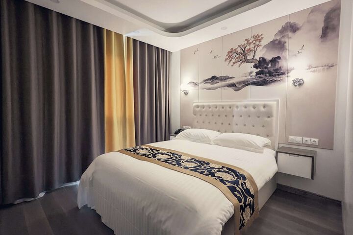Room 20 of 37