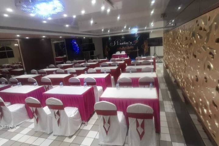 Ballroom/Hall 52 of 71