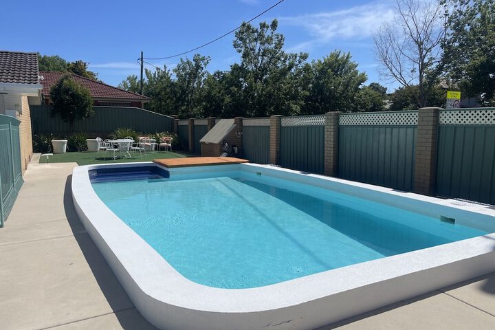 Pool 24 of 31