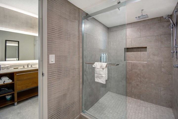 Bathroom shower