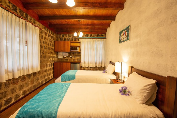 Room 6 of 25