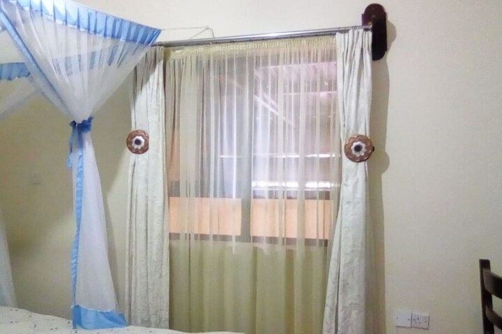 Room 7 of 19