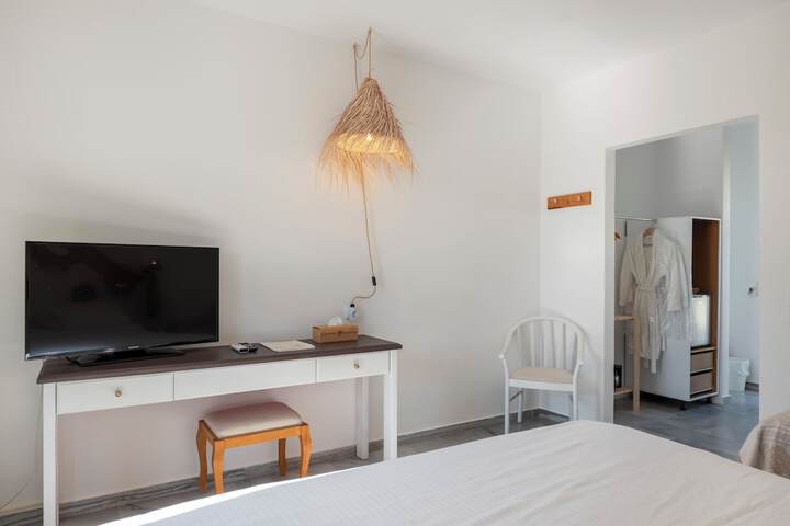 Room 26 of 183