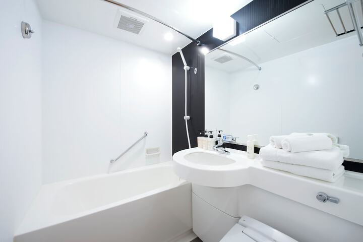 Clean Restrooms