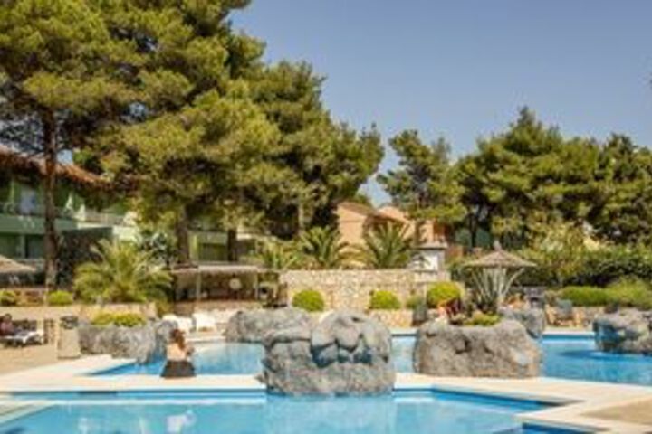 Pool 43 of 70