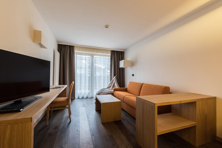 Room 12 of 43