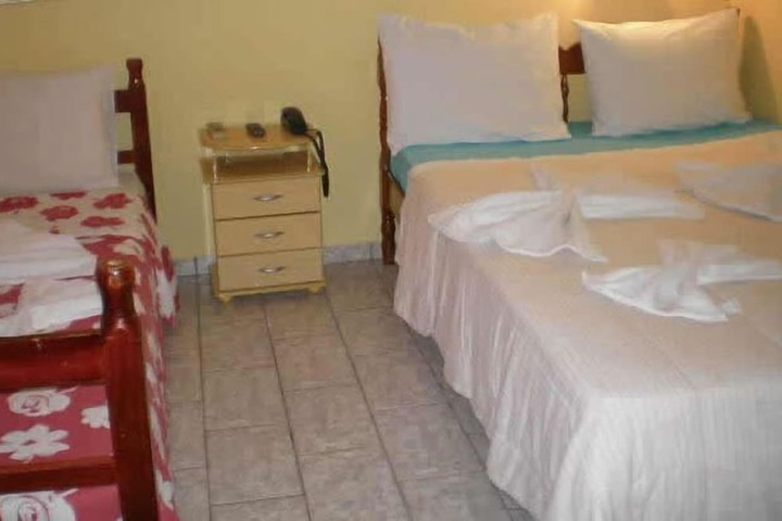 Room 17 of 39