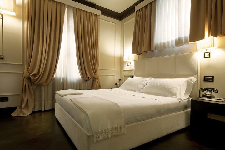 Room 8 of 35