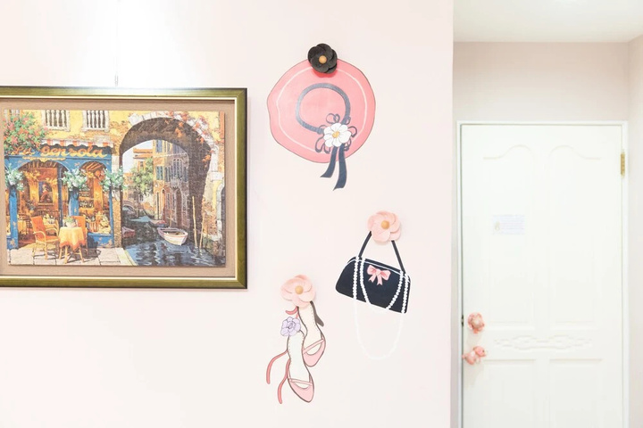 Room 12 of 15