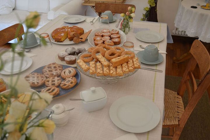 Breakfast/Coffee Service 27 of 35