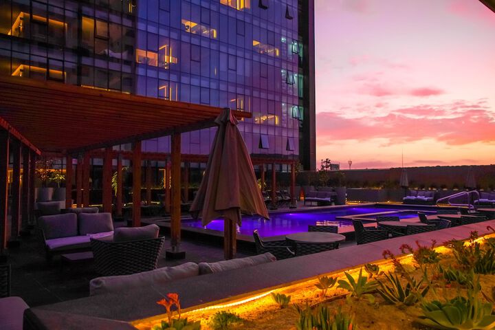 Sundeck 111 of 118