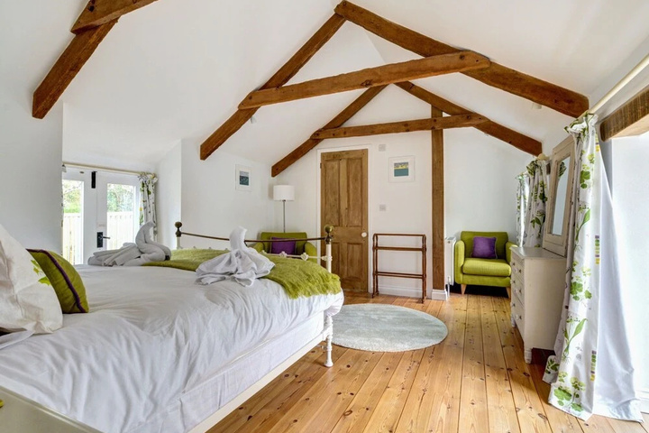 Bright Spacious Holiday Home in Cornwall With a Garden and a Wood-burning Stove