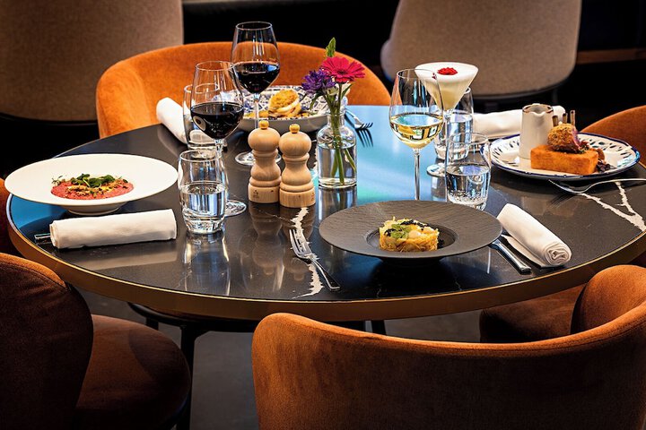 Dining 74 of 89
