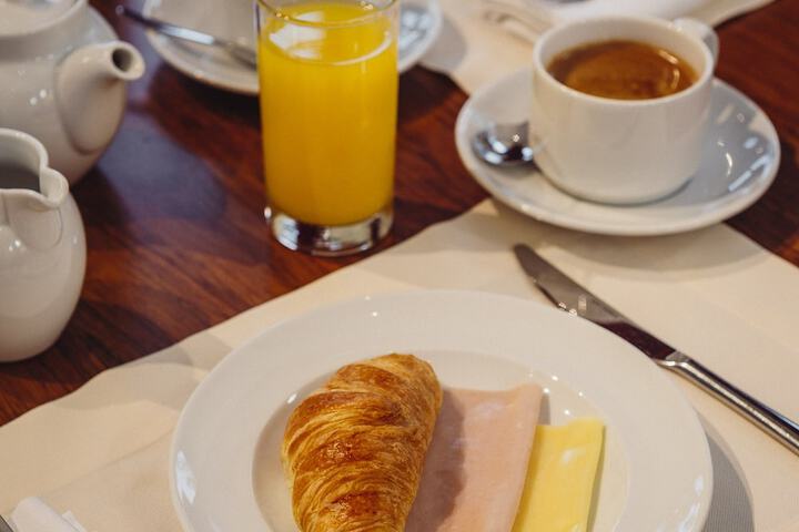 Breakfast/Coffee Service 46 of 109