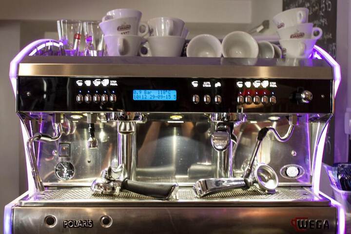 Breakfast/Coffee Service 18 of 41