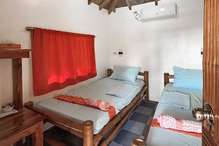 Room 11 of 29