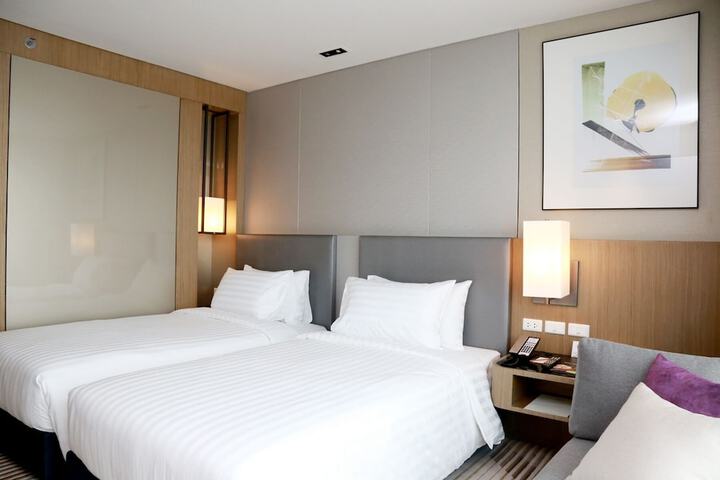 Room 4 of 21