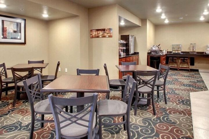 Breakfast/Coffee Service 46 of 66