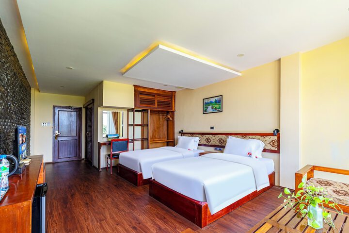 Room 10 of 63