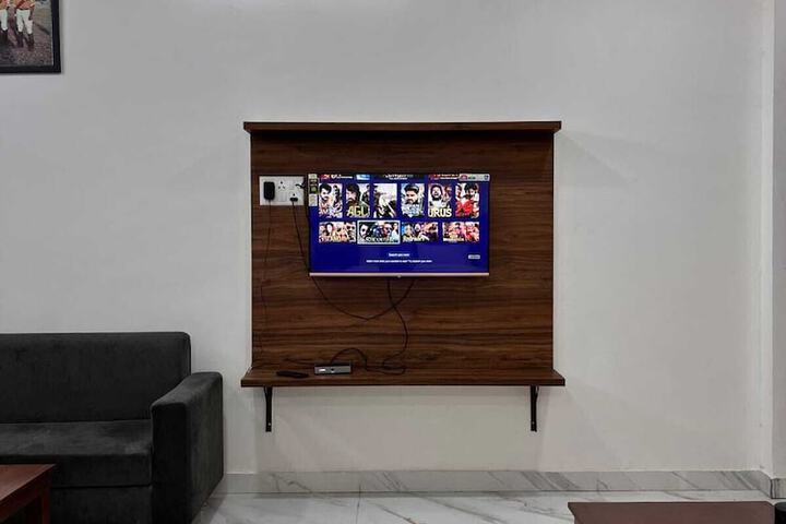 Room 15 of 52