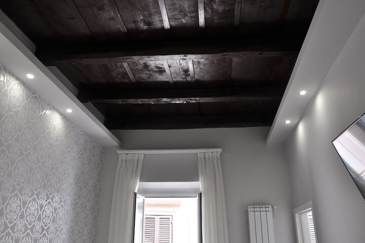 Room 3 of 26