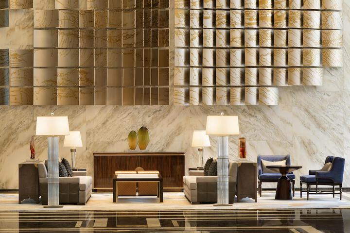 Entrance & Lobby
