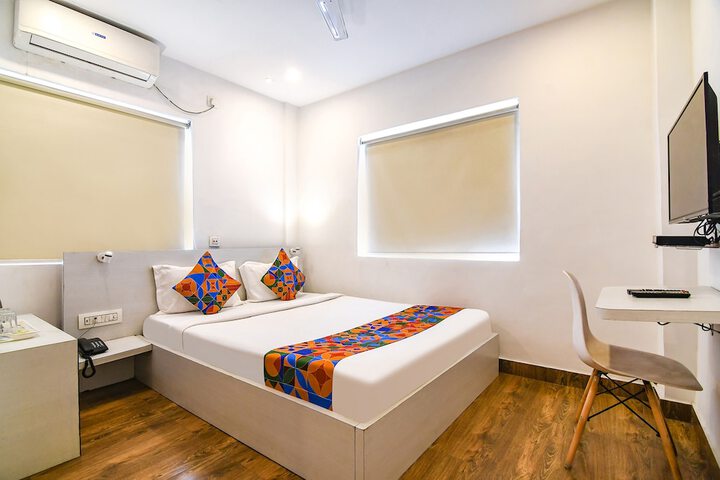 Room 15 of 43