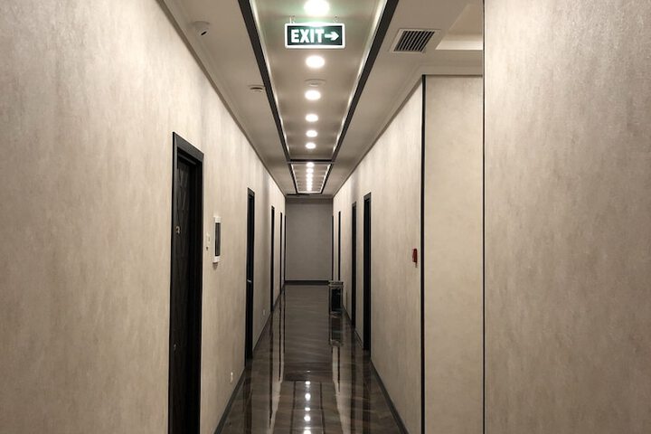 Ballroom/Hall 72 of 75