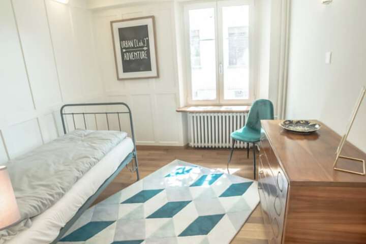 Room 7 of 40