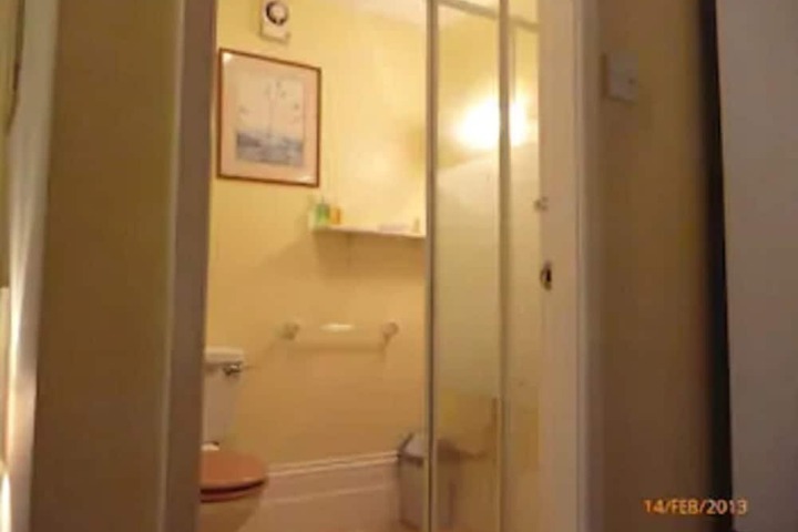 Clean Restrooms