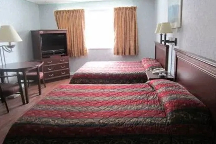 Room 18 of 22