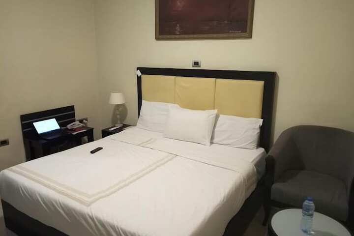 Room 9 of 59
