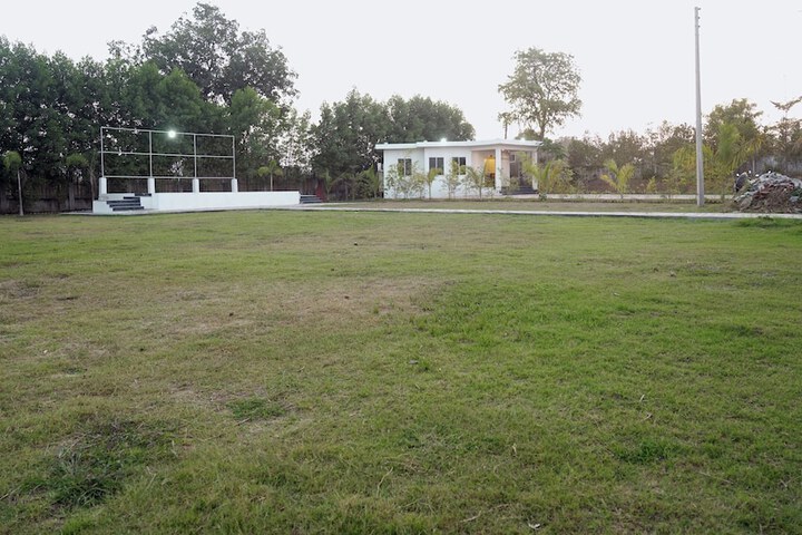 Property Grounds 32 of 41