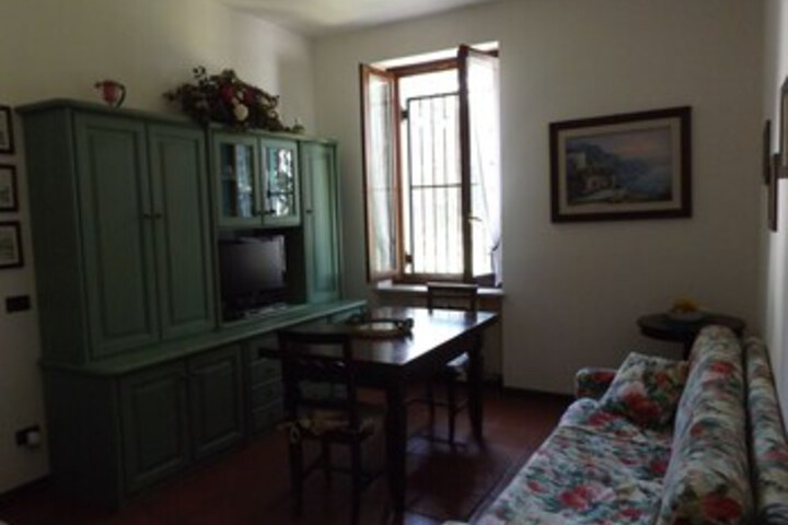 Room 7 of 19