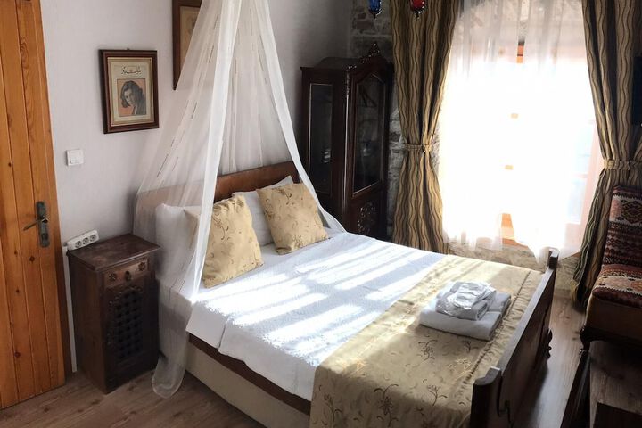 Room 43 of 90