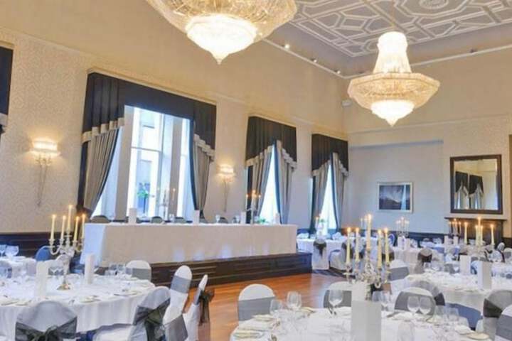 Ballroom/Hall 24 of 31