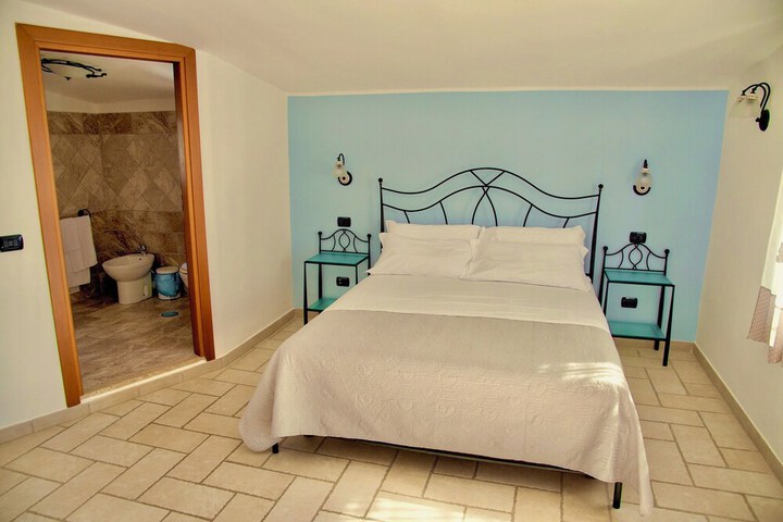 Room 14 of 74