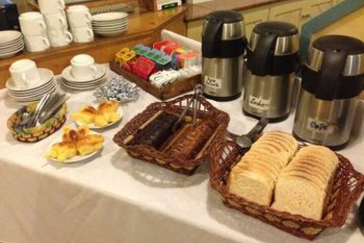 Breakfast/Coffee Service 4 of 23