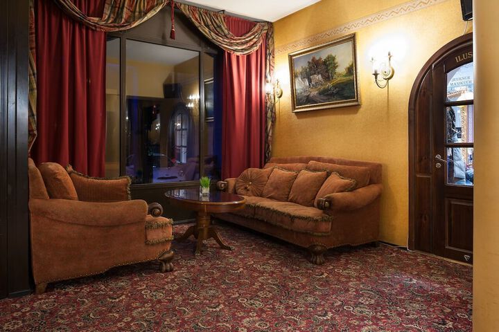 Hotel Lobby