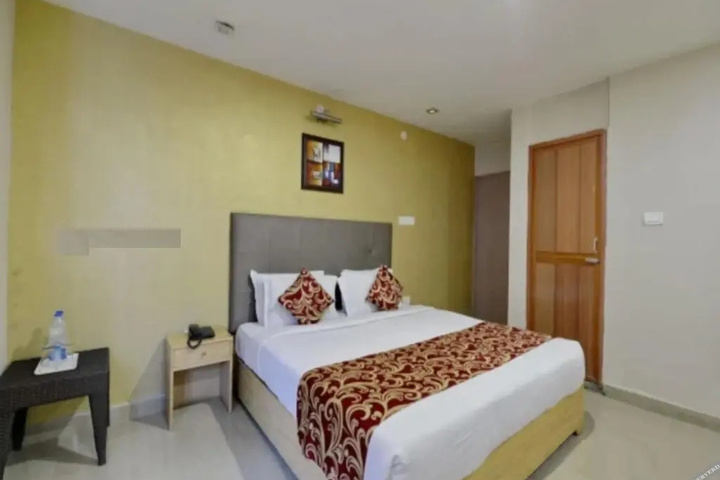 Room 4 of 11