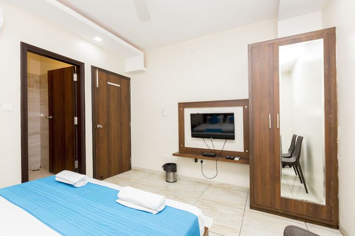 Room 8 of 38