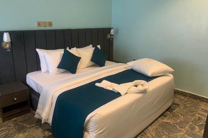 Room 4 of 46